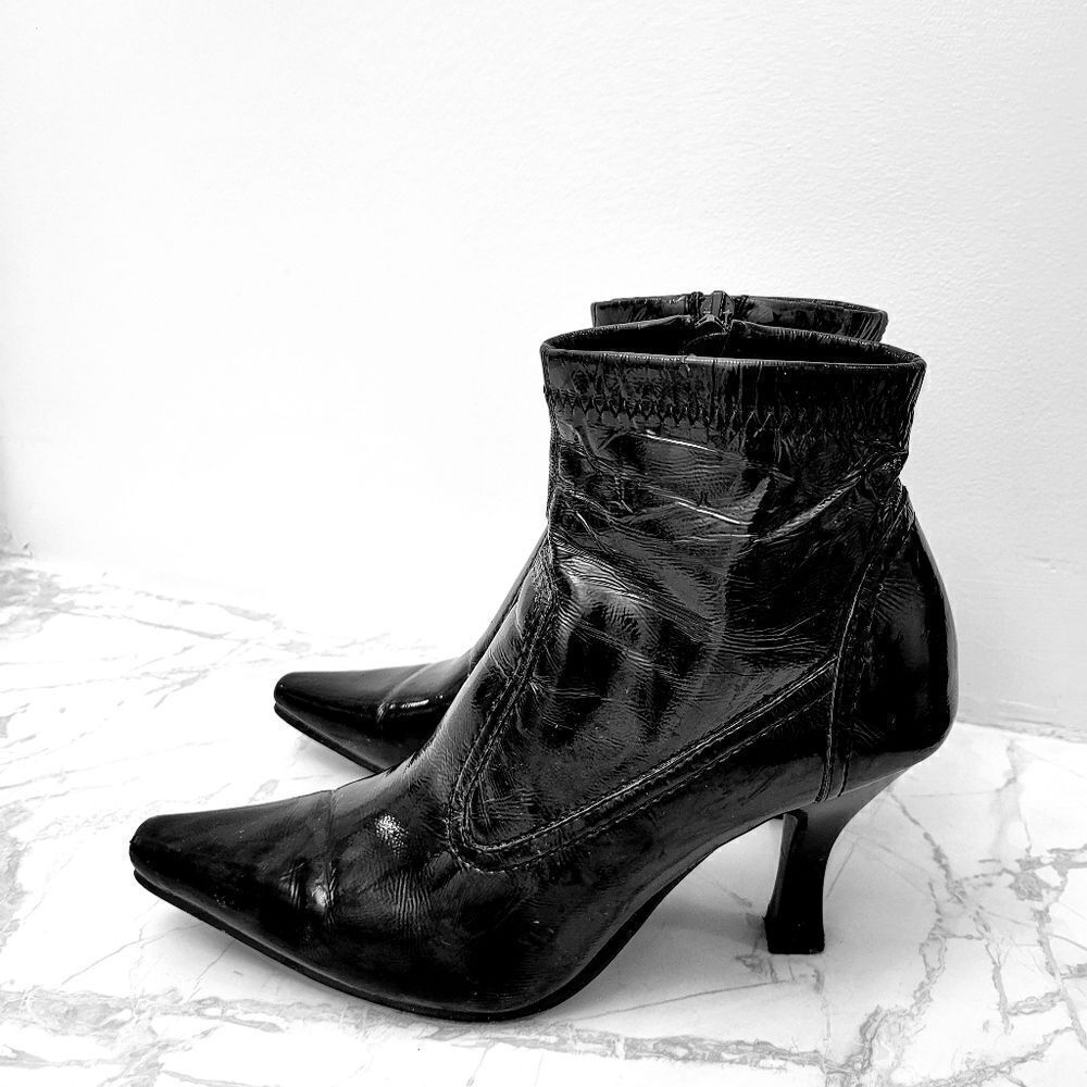 Vintage Y2K Black Ankle Boots 6.5US